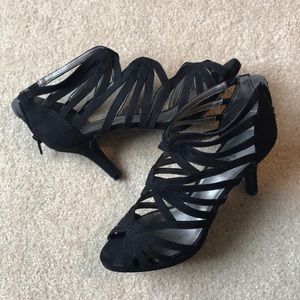 kelly&katie black heels